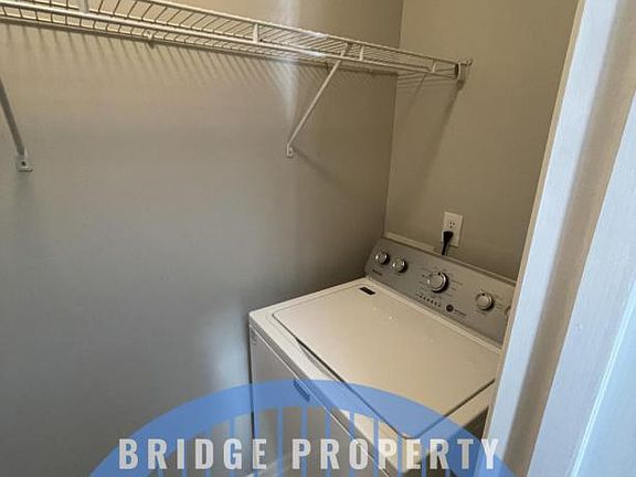 3rd image of 3719 Keri Ln NE