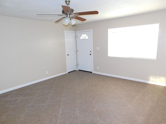 4th image of 3001 S Harl Ave