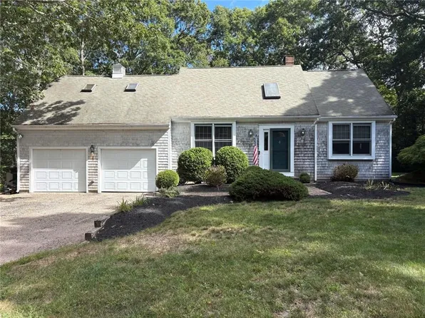 37 Tamanaco Dr, Charlestown, RI 02813
