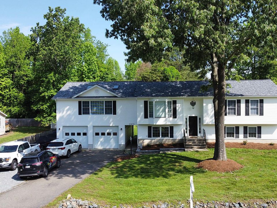 1st image of 35870 Army Navy Dr