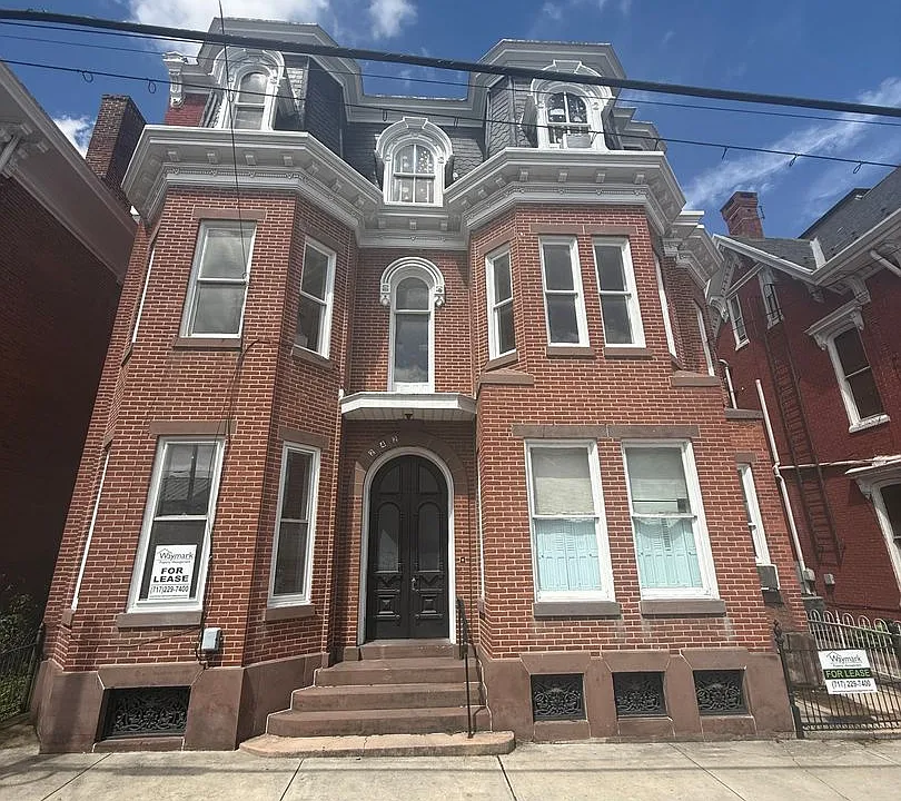 242 S Hanover St