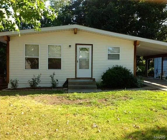 2 bed, 988 sqft, $1,600 — Photo 1