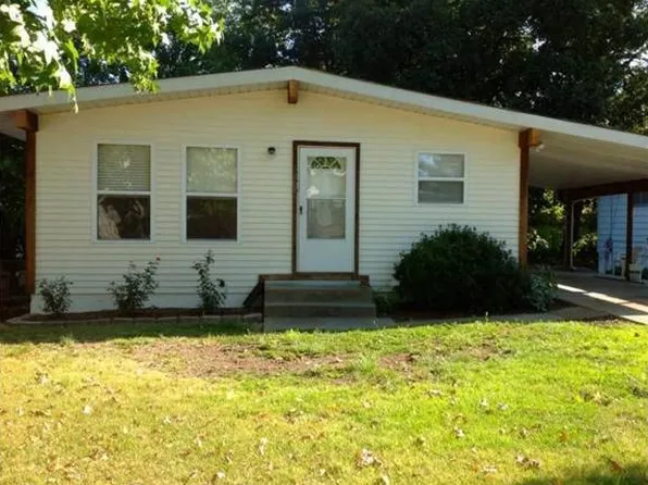 336 Saint Lawrence Dr, Ballwin, MO 63021