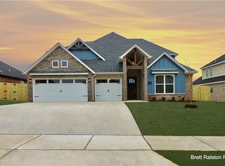 1221 Montieri Dr, Centerton, AR 72719