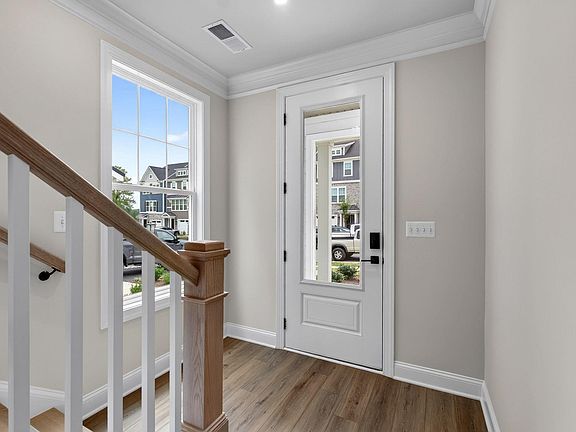 4th image of 53 Marcella St