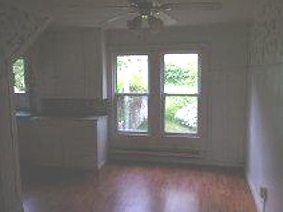 3rd image of 651 W 1st St