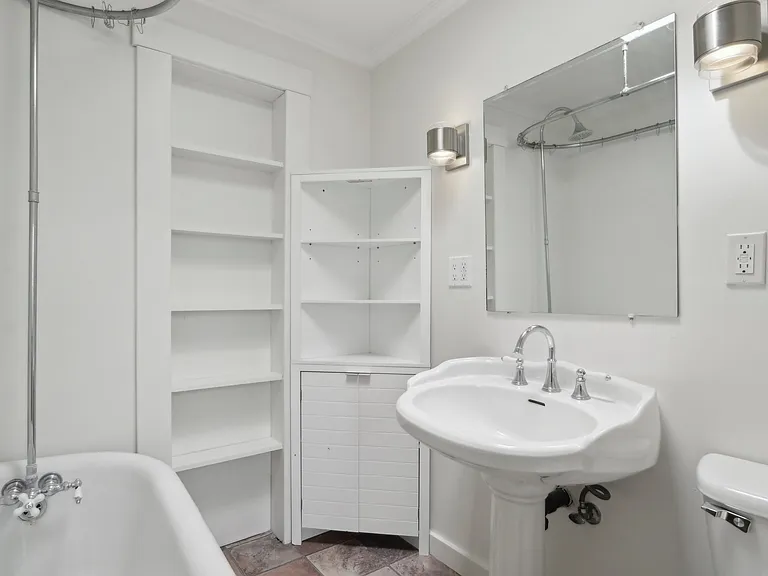 2747 Denby Ave — Photo 12