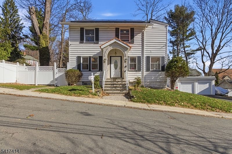 1st image of 50 Ridgehurst Rd