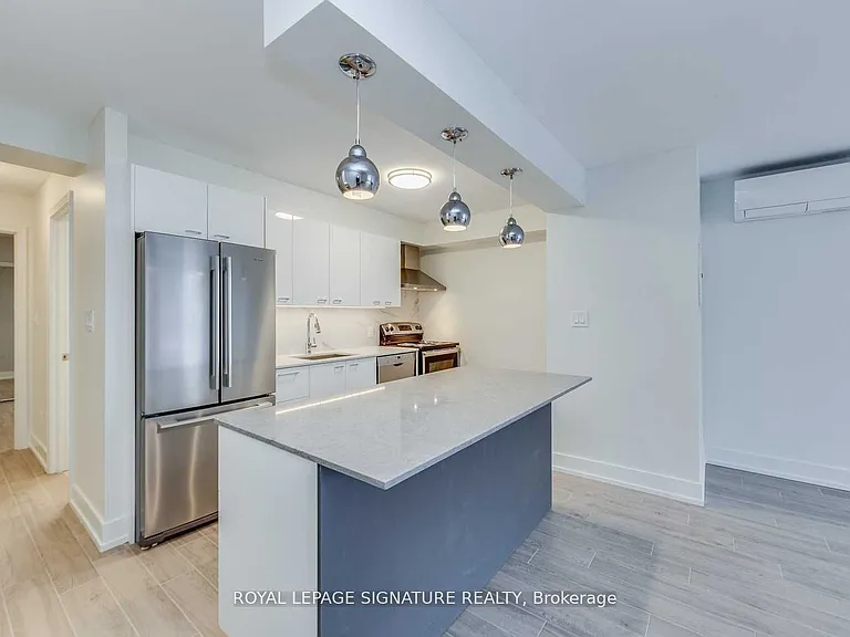 1089 Broadview Ave #2 — Photo 2
