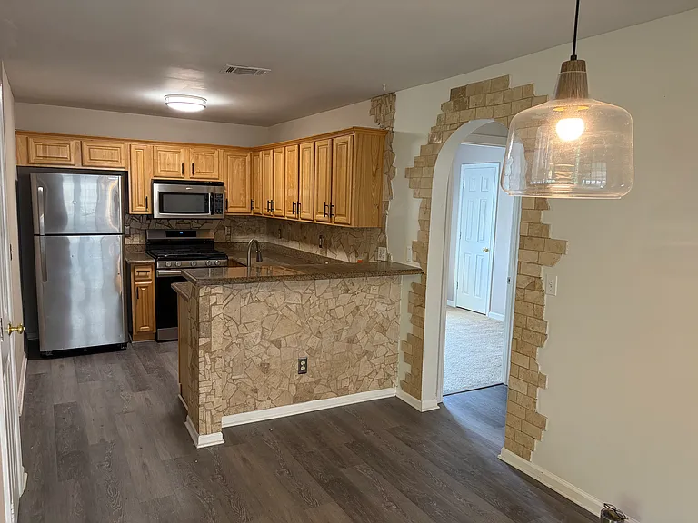 211 Park Pl — Photo 22