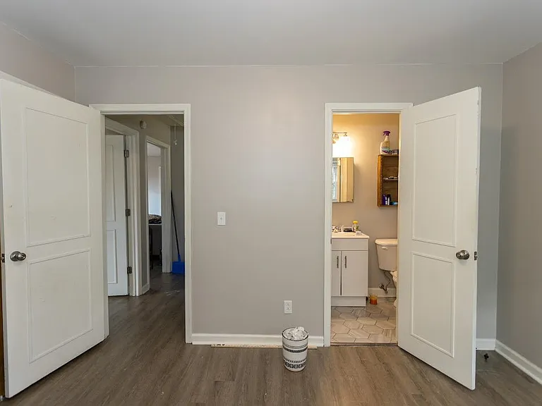 2411 Hunt Club Rd — Photo 23