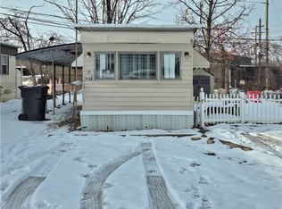 30335 Euclid Ave TRAILER 40, Wickliffe, OH 44092