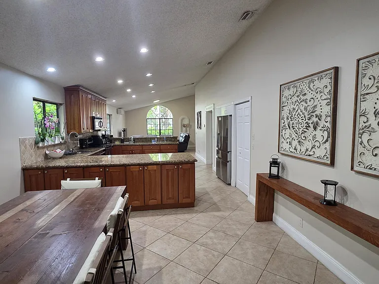 4170 NW 6th St — Photo 15