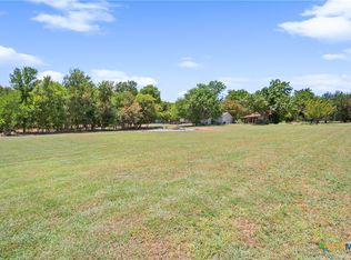 22712 N 12th St, Buckholts, TX 76518