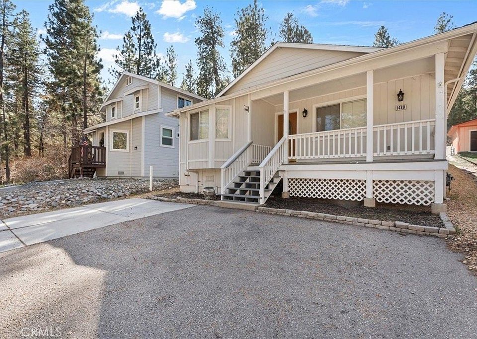 1st image of 1489 Irene St