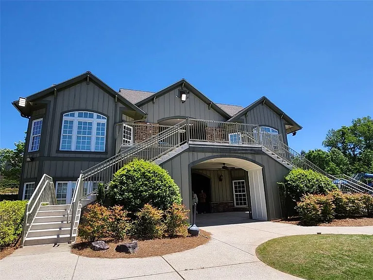5745 Sterling Ct — Photo 36
