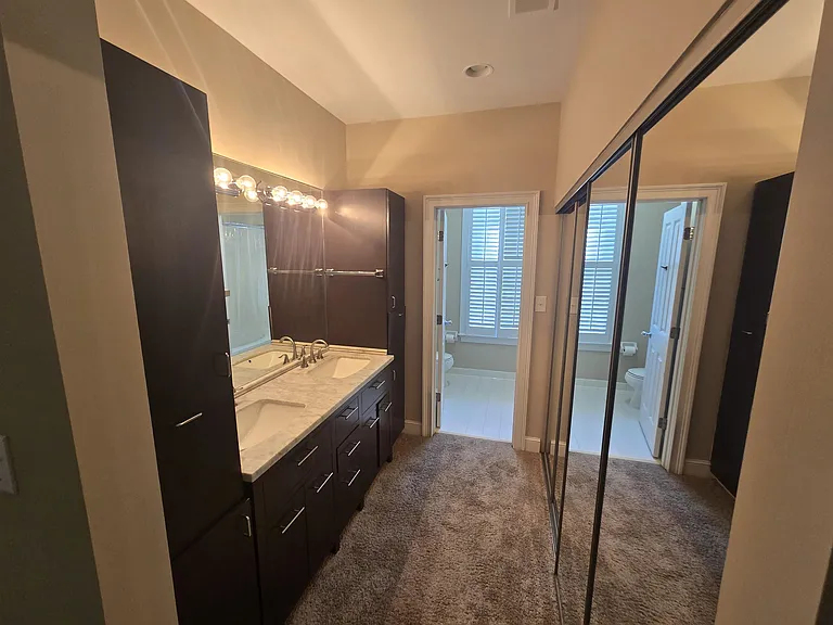 113 Village Ln — Photo 12