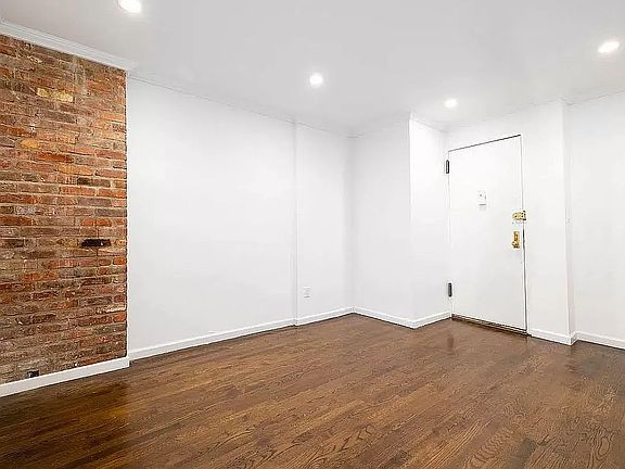 5th image of 328 W 19th St APT 4C