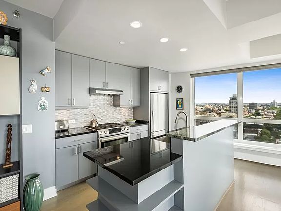 4th image of 440 Kent Ave APT 20E