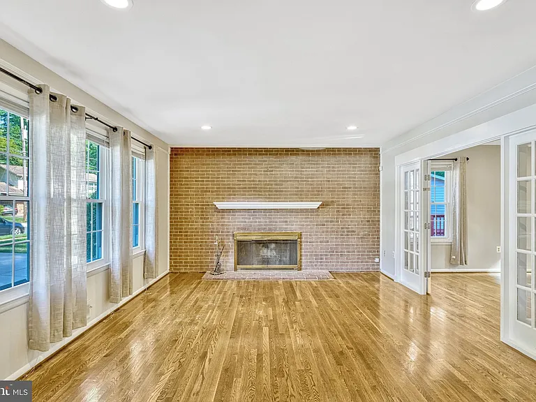 5021 Fleming Dr — Photo 23