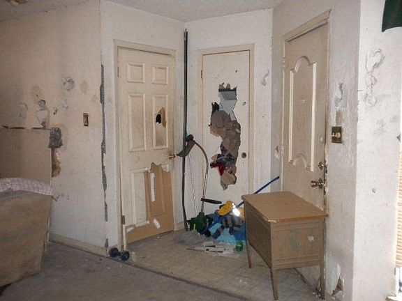 4th image of 404 Cabana Dr