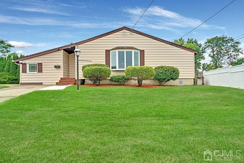 10 Seaglade Cir photo 1