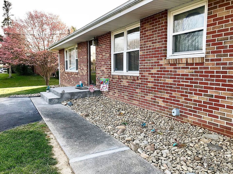1st image of 612 Ridgeview Dr