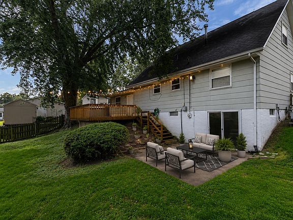 3rd image of 4085 Kings Ct