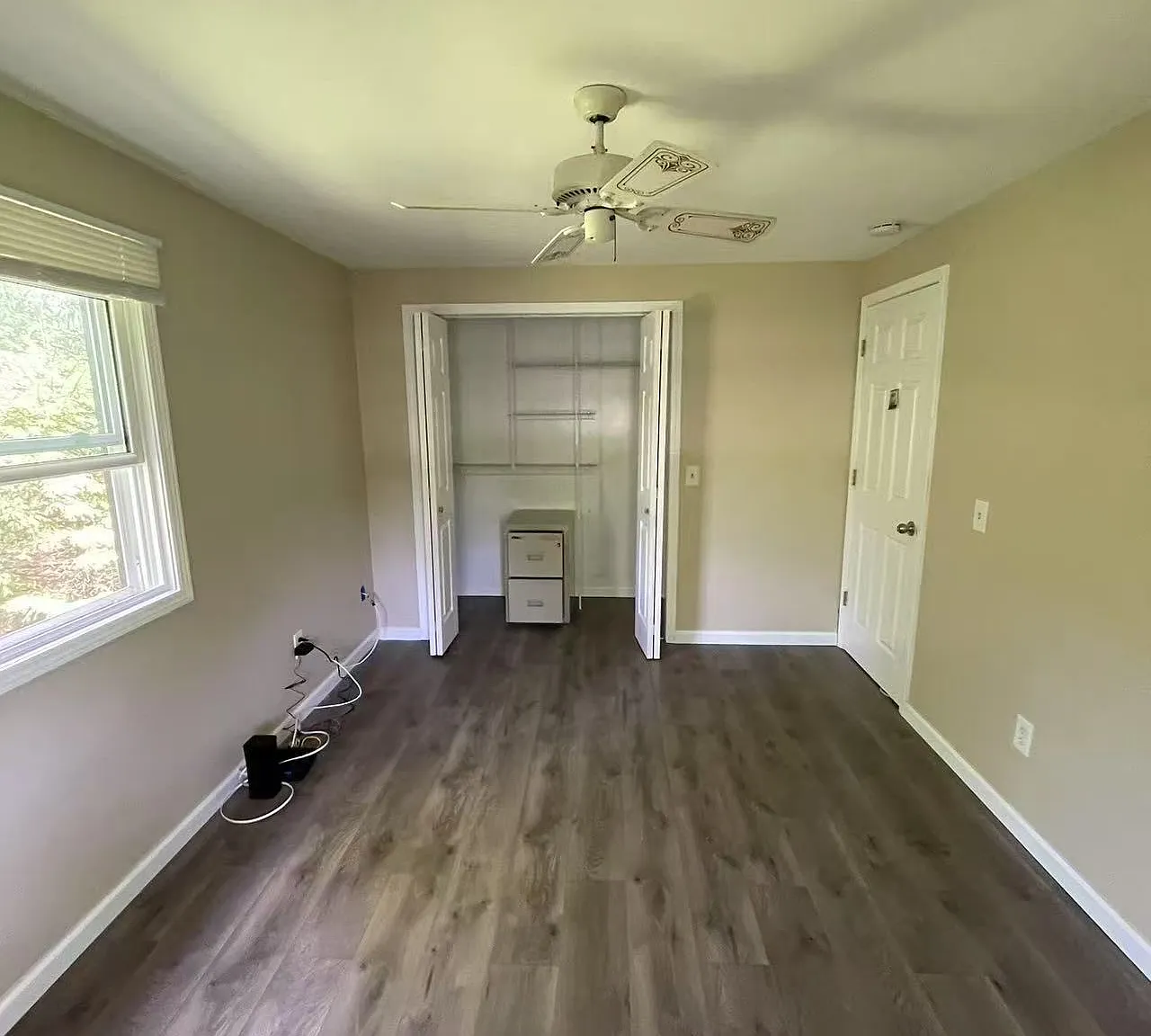 3 bed, 1.5 bath, 1208 sqft, $2,300 — Photo 4