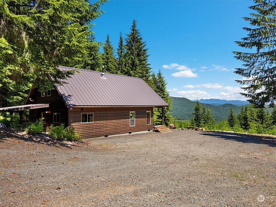 1st image of 82 Mount St Helens Drive