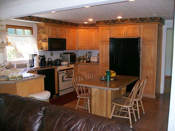 3rd image of 6601 Ranch Hill Dr