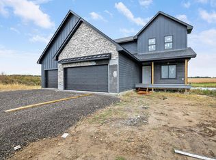 470 Sea Wing Blvd, Prescott, WI 54021