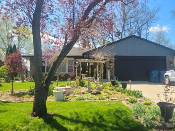 116 Alpine Ln, Crete, IL 60417