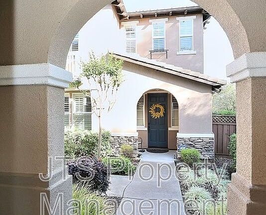 4th image of 217 Barnhill Dr