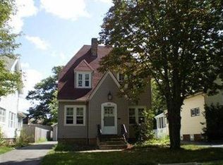 1007 Quilliams Rd, Cleveland Heights, OH 44121