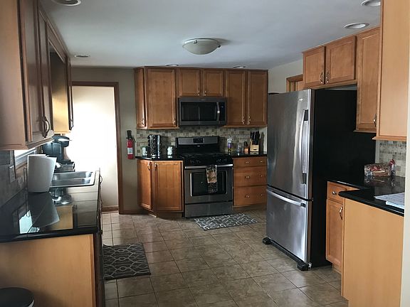 4th image of 43 Sweetwood Dr