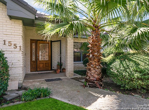 2nd image of 1551 Yosemite Oaks Cir