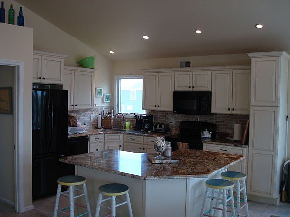 2nd image of 47 N 12th St