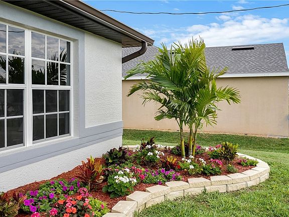 4th image of 4111 SW 16th Pl