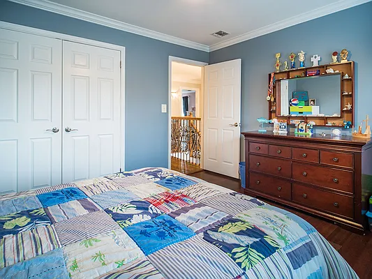 Sold by PRENDAMANO REAL ESTATE | media 21