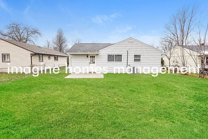 4851 Robinwood Dr — Photo 9