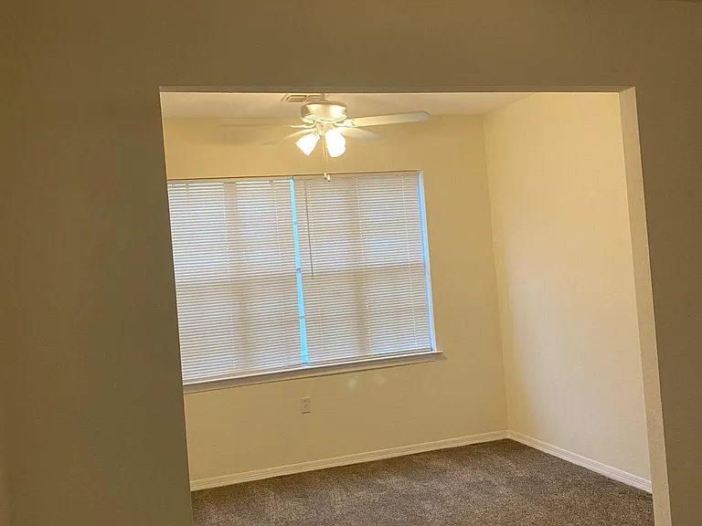 8225 Claire Ann Dr — Photo 14