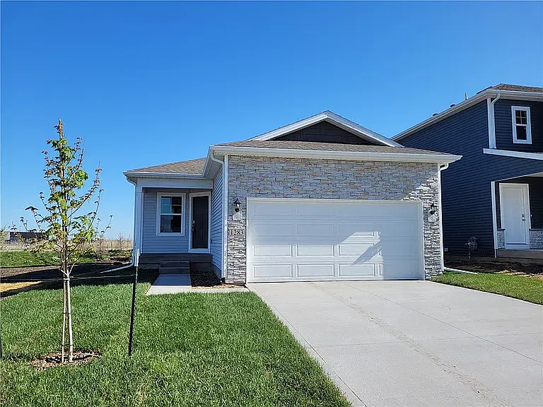 4 bed, 1410 sqft, $2,500 — Photo 3