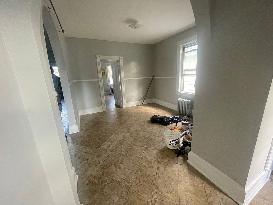 1st image of 120 S 11th Ave Floor 2