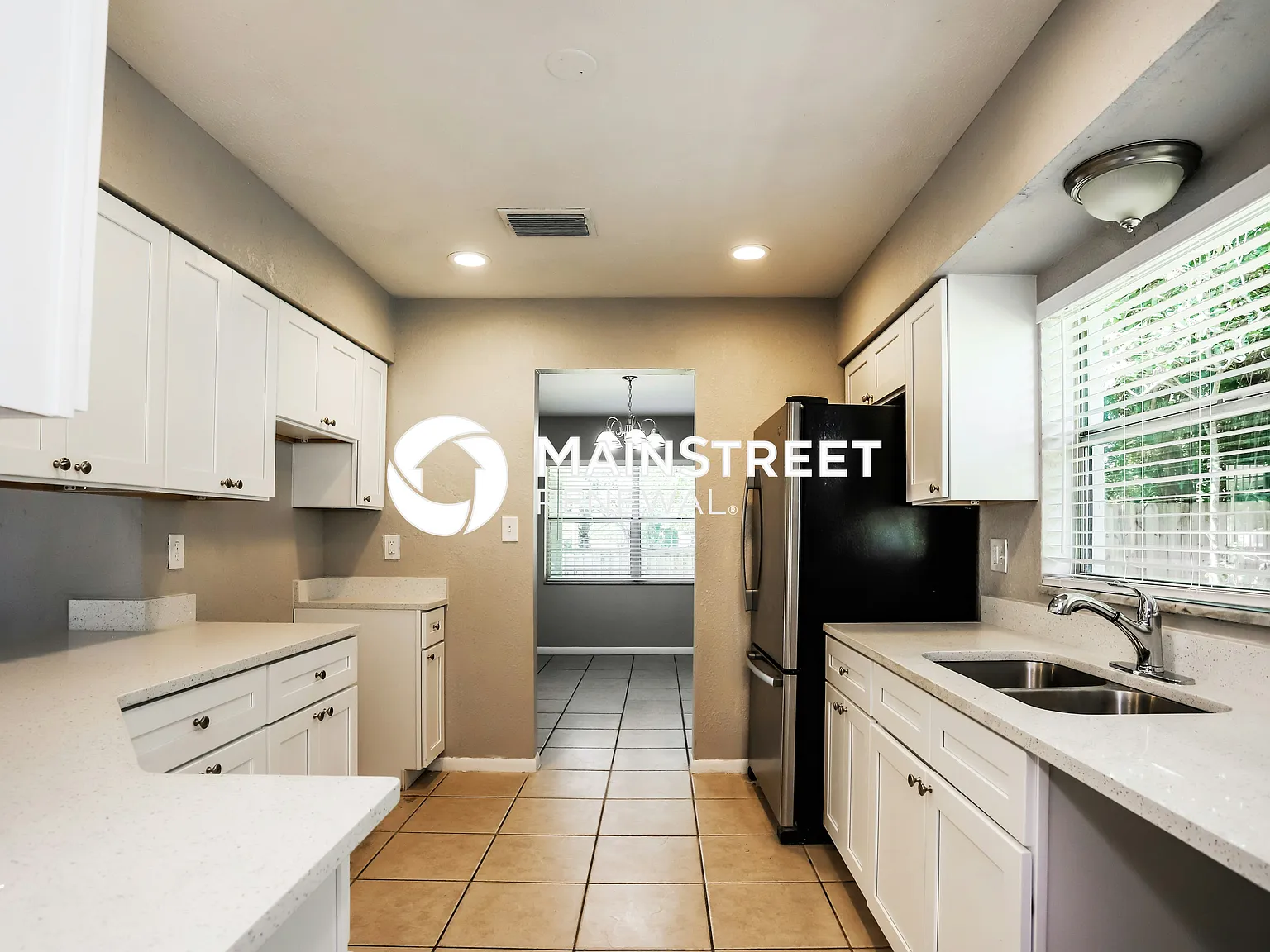 2902 Forest Cir — Photo 3