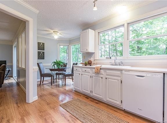 3rd image of 2216 Annecy Dr