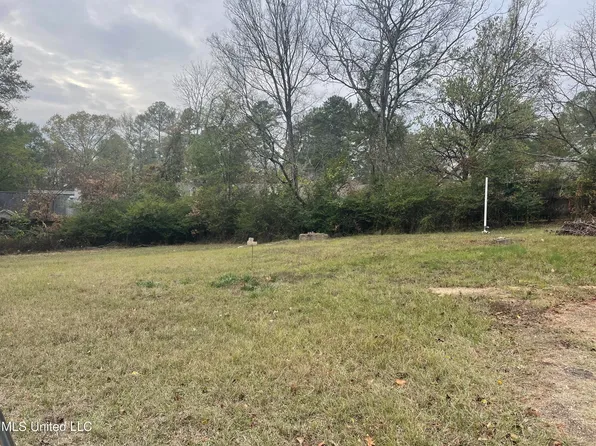 305 S Warrenton Rd, Clinton, MS 39056