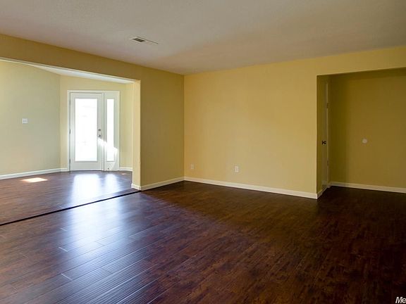 5th image of 6425 Pearson Ln