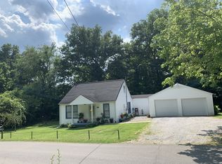 6955 Greenbrier Cemetery Rd, Greenbrier, TN 37073