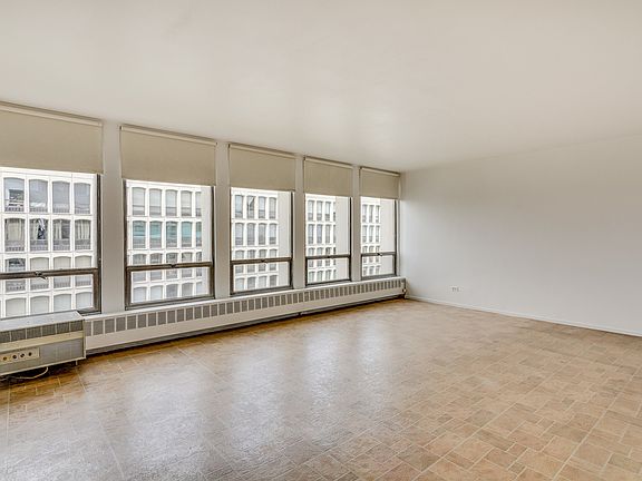 3rd image of 1400 E 55th St #903S
